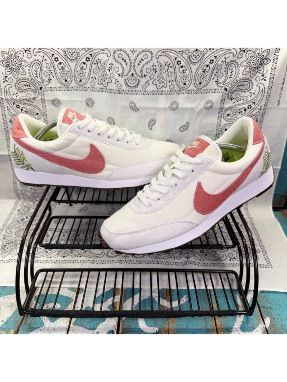 Nike DBreak SE Catechu Pink Sneaker Shoes DJ1299-100 Women's Size 10 EUC